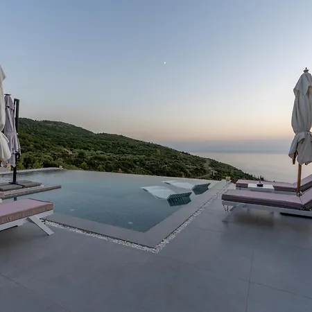 Lulu Lefkada Kalamítsi