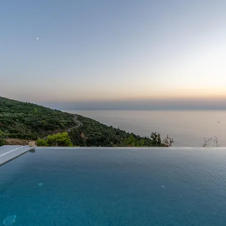 Lulu Lefkada * Kalamítsi